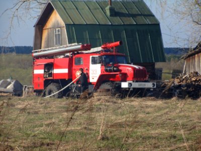Pozhar u cerkvi, Koryazhma 14.05.2011 (00)