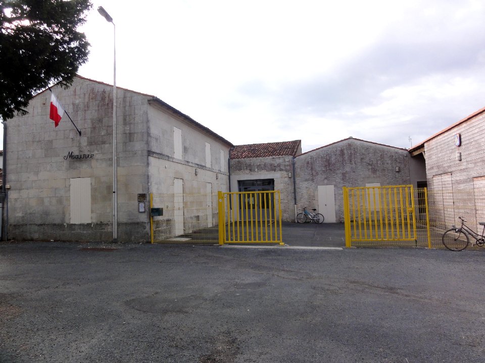 Préguillac (Charente-Maritime) mairie