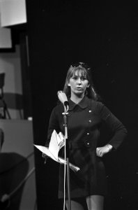 Presentatie Willeke Alberti, Bestanddeelnr 922-1747
