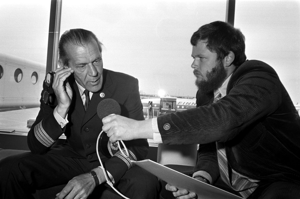 President Forsberg (l) tijdens een interview, Bestanddeelnr 925-6703