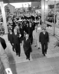 President Bourguiba bracht bezoek aan Philips-fabrieken, aankomst President Bour, Bestanddeelnr 919-3328