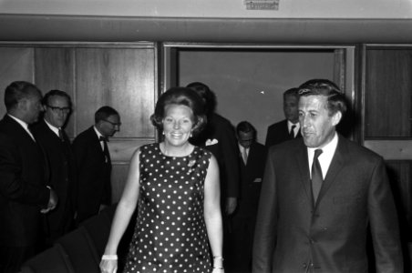 Pr. Beatrix en Pr. Claus woonden 10e Federale Vergadering bij van St. Federatie , Bestanddeelnr 922-5037