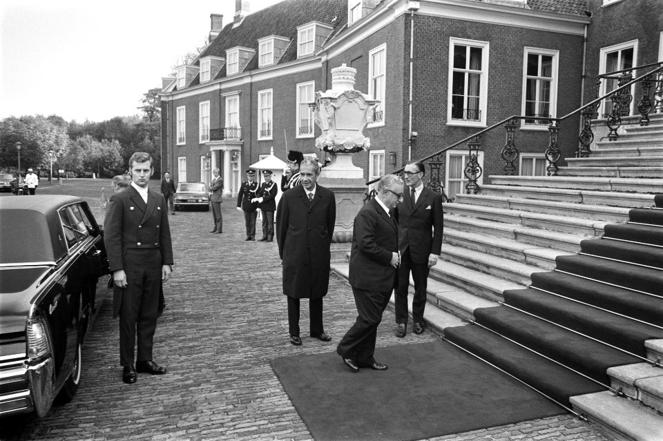President Leone komt aan op paleis Huis ten Bosch, Bestanddeelnr 926-7801