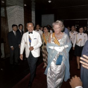 President Soeharto en koningin Juliana, Bestanddeelnr 254-9072