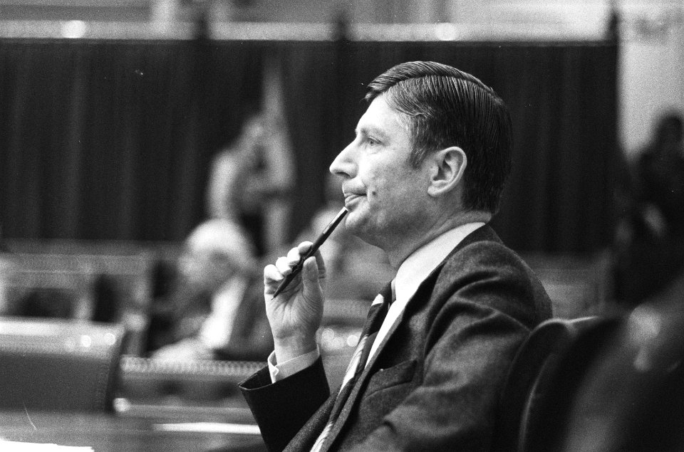 Premier van Agt tijdens het debat, Bestanddeelnr 930-1609