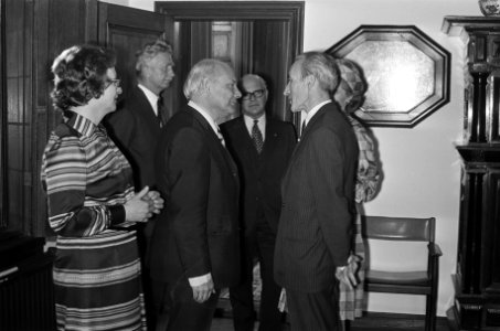 Premier Den Uyl ontvangt Corps Diplomatique op Catshuis, Bestanddeelnr 926-4580