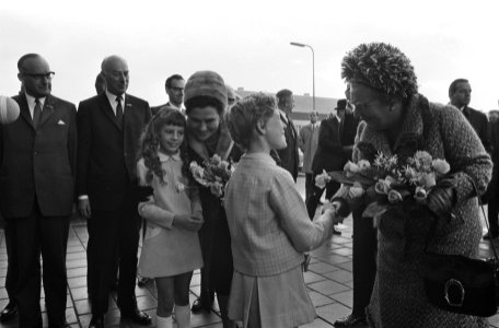 President Tito en echtgenote, Hare Majesteit Juliana en Prins Bernhard bezoeken , Bestanddeelnr 923-9410