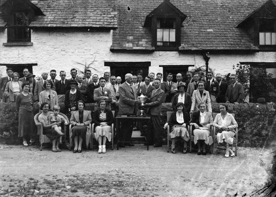 Presentation of a trophy to a member of Builth Wells Golf Club (1295158)