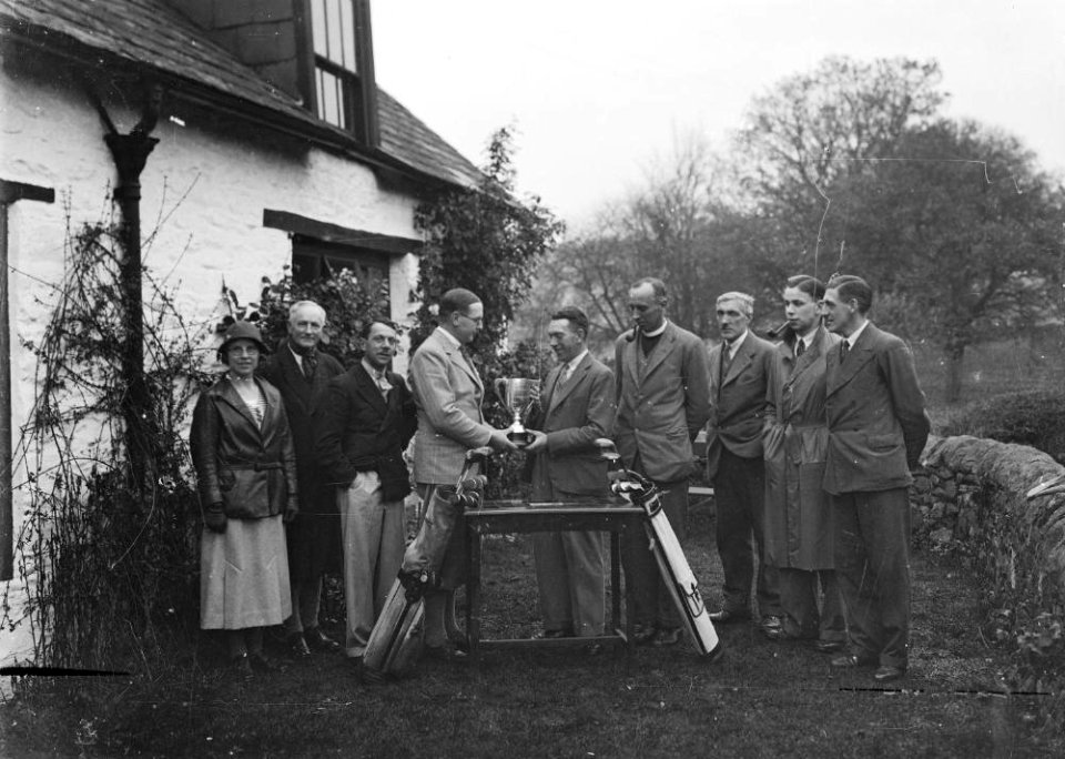 Presentation of golfing trophies at the Builth Wells Golf Club (1294653)