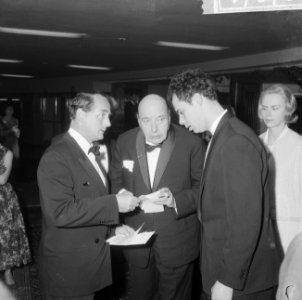 Première Plantage Tamarinde, Albert van Dalsum, Hans Keuls en de zoon van Albe, Bestanddeelnr 917-0702