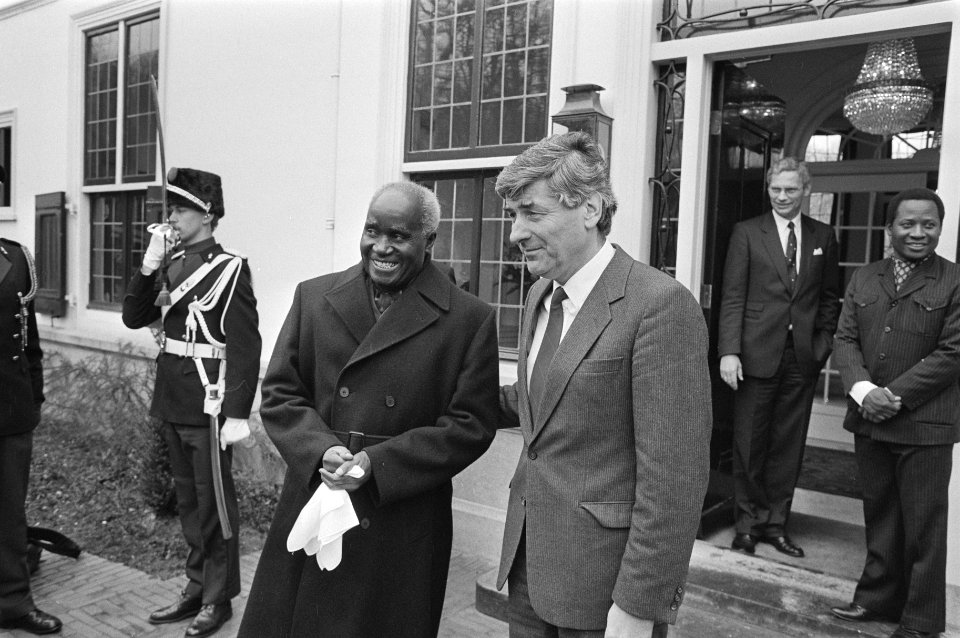 President Kaunda (l) en Minister-President Lubbers, Bestanddeelnr 933-6238