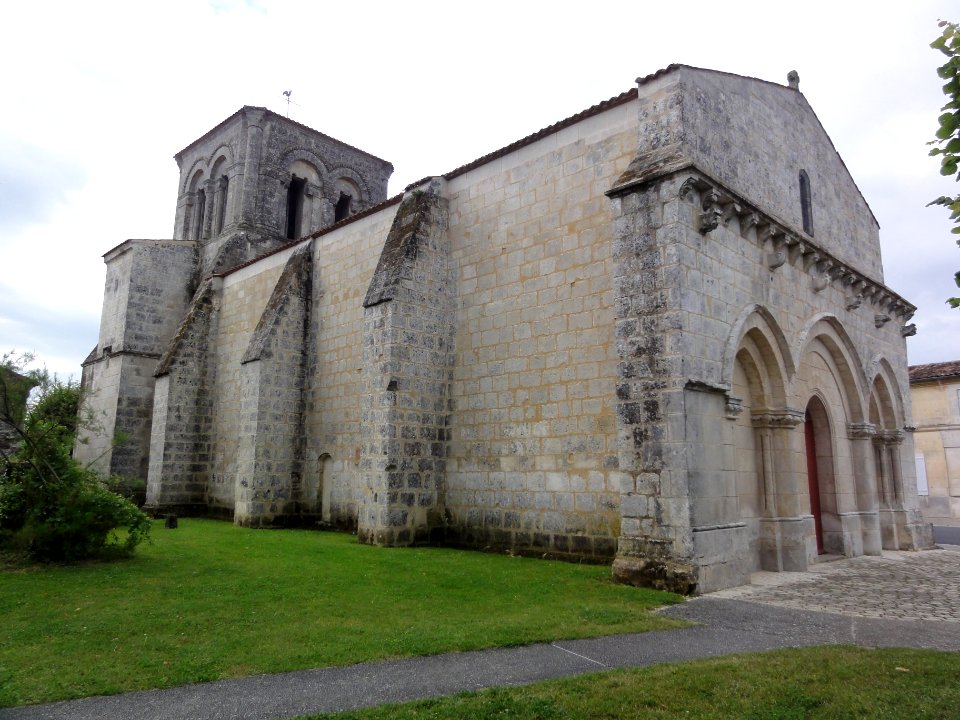 Préguillac (Charente-Maritime) Église Saint-Eulalie PA00104854 la façade