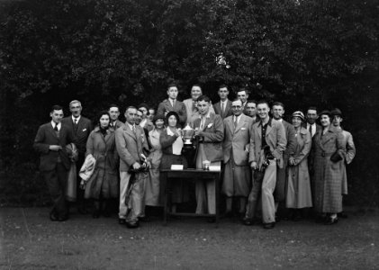 Presentation of golfing trophies (1293589)