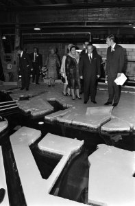 President Tito en echtgenote, Hare Majesteit Juliana en Prins Bernhard bezoeken , Bestanddeelnr 923-9418