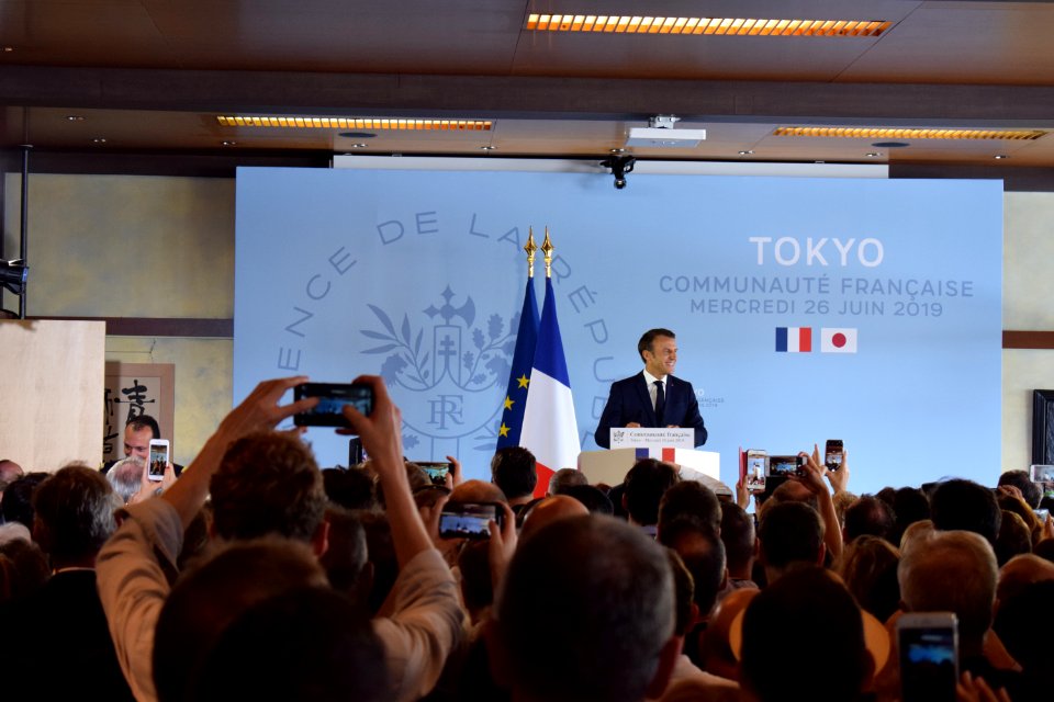 President Macron meeting the French community in Tokyo 01
