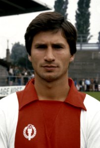 Presentatie Ajax selectie 19791980 nr. 21 Tjen La Ling , nr. 22 Tahamatap, Bestanddeelnr 253-8067