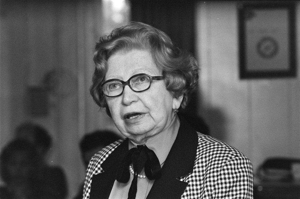Presentatie boek Herinneringen aan Anne Frank van Miep Gies in het Anne Frankh, Bestanddeelnr 933-9702