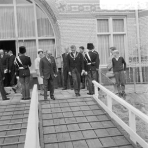 President Bourguiba in gezelschap van prinses Margriet bezoek aan Rotterdam, Bestanddeelnr 919-3368