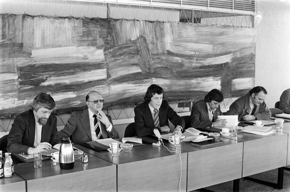 Presentatie discussienota FNV in Amsterdam overzicht persconferentie, Bestanddeelnr 928-5073