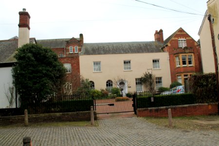 Presentation Of St Mary Convent School