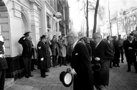 President Heinemann en echtgenote werden ontvangen door burgemeester Samkalden i, Bestanddeelnr 923-0105