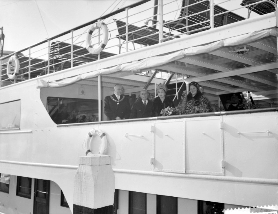 President Prado en mevrouw Prado , Prinses Beatrix en burgemeester Van Walsum aa, Bestanddeelnr 911-0762