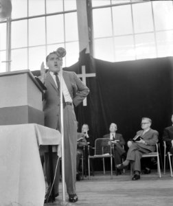Prediker en genezer Morris Cerullo in het Apollohal te Amsterdam, Bestanddeelnr 911-6554