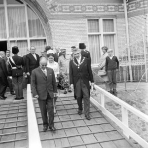 President Bourguiba in gezelschap van prinses Margriet bezoek aan Rotterdam, rec, Bestanddeelnr 919-3367