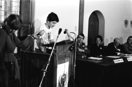 Presentatie Nationaal Commissie Internationaal Jaar van het Kind 1979 Een jong…, Bestanddeelnr 930-0538