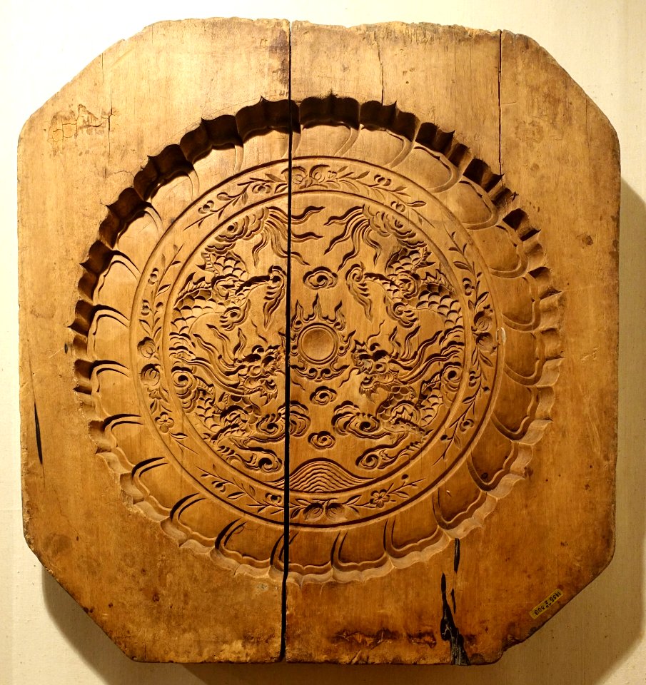 Press for mid-autumn moon cakes, Kinh ethnic group, Nam Dinh province - Vietnam National Museum of Fine Arts - Hanoi, Vietnam - DSC05258