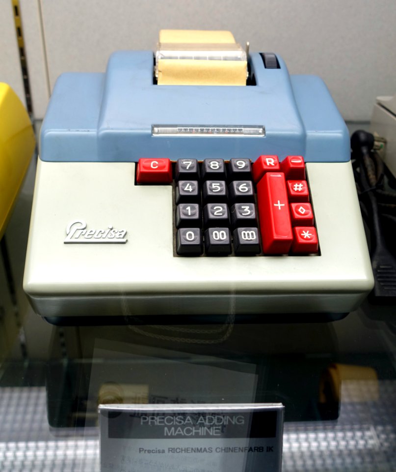 Precisa electromechanical adding machine - Ridai Museum of Modern Science, Tokyo - DSC07551