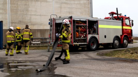 Preemraff firefighters training in Grötö industrial area 2 photo