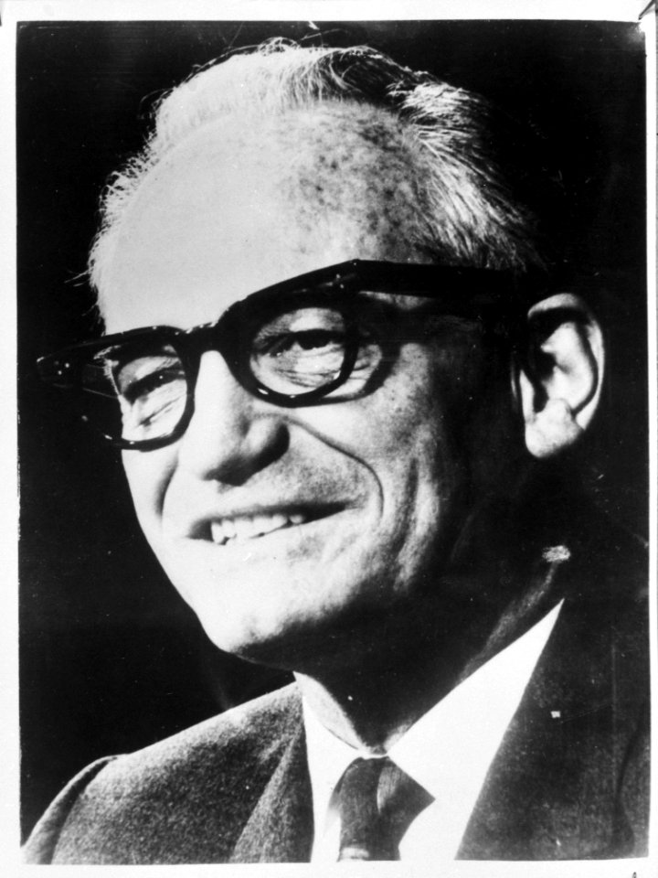 Presidentsverkiezingen in Amerika, Barry Goldwater (kop met bril, Bestanddeelnr 917-0872