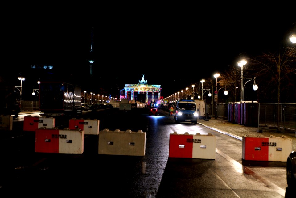 Preparation of ZDF new year TV show at Brandenburg gate 2020-12-30 25