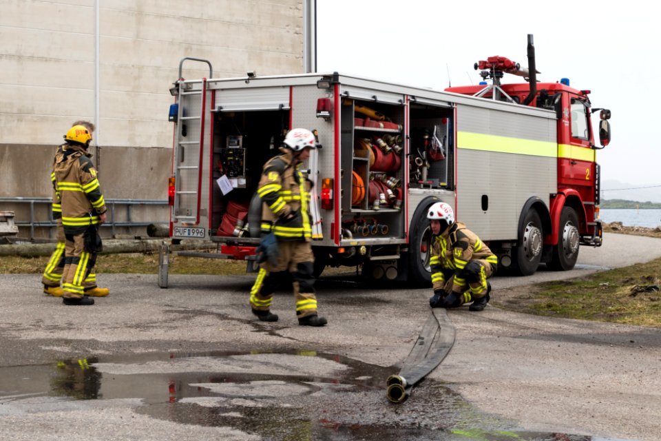 Preemraff firefighters training in Grötö industrial area 3