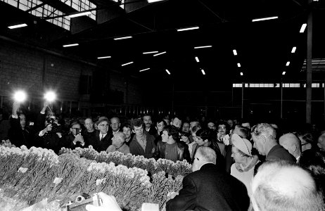 President Heinemann en koningin Juliana bezoeken Cooperatieve Centrale Westlands, Bestanddeelnr 923-0195
