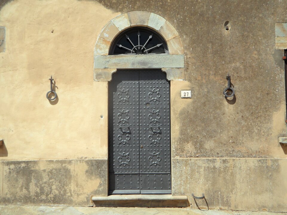 House entrance input range front door