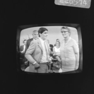Presentator Henk Terlingen en Minister Marga Klompé, Bestanddeelnr 922-6514