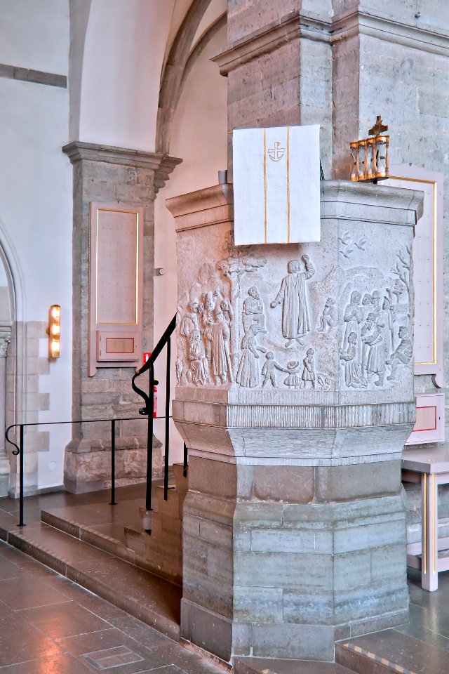 Predikstolen i Sankt Nikolai kyrka i Örebro
