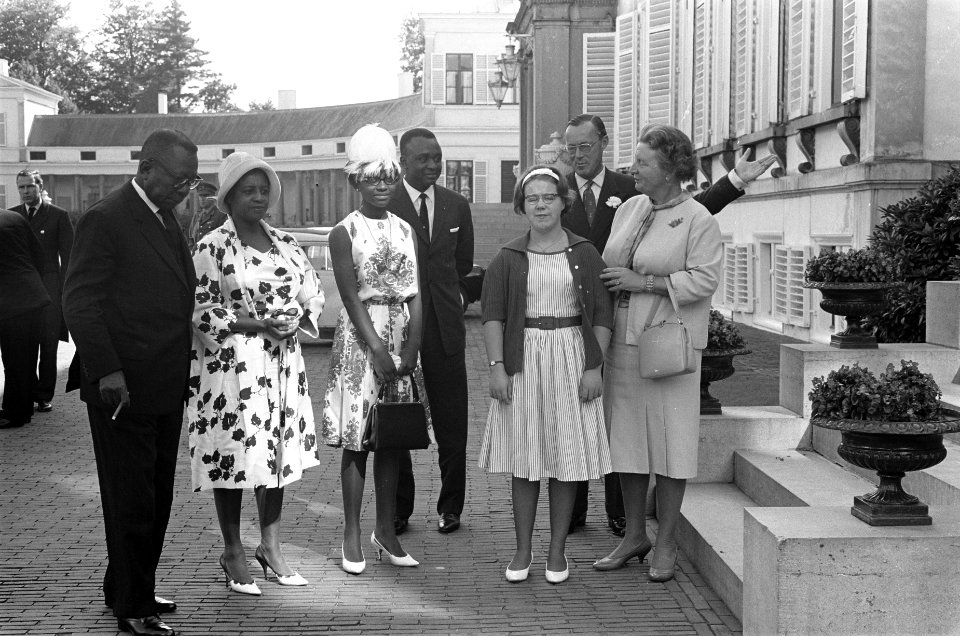 President Tubman in ons land, de Koningin stelt haar dochter Marijke aan de fami, Bestanddeelnr 914-3151