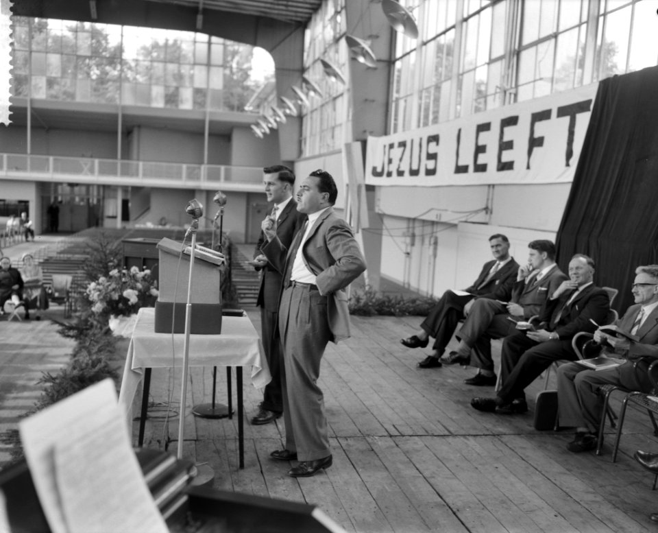 Prediker en genezer Morris Cerullo in het Apollohal te Amsterdam, Bestanddeelnr 911-6555