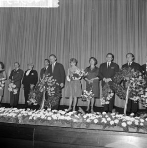 Premiere van de verzetsfilm De Overval in Tuschinski, Bestanddeelnr 914-6329