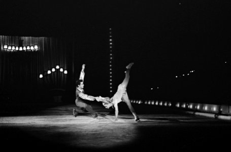 Premiere Weense ijsrevue in Apollohal te Amsterdam, Marika Kilius en Hans Jurgen, Bestanddeelnr 916-9802