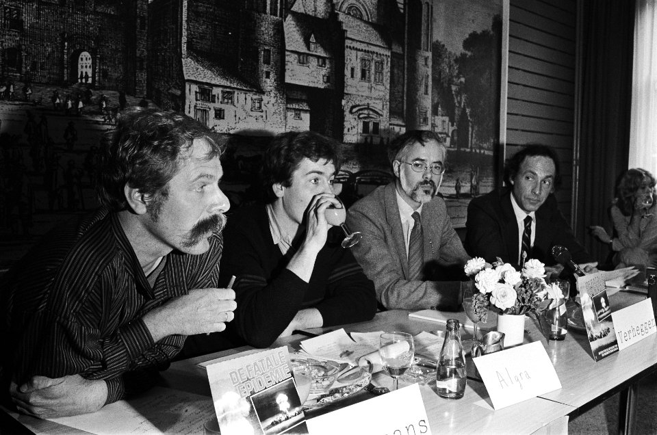 Presentatie boek De fatale epidemie artsen over de gevolgen van een bepaalde ke, Bestanddeelnr 932-0976