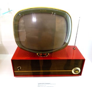 Predicta television, Philco, Philadelphia PA, 1960, plastic, sheet steel, glass, wood - Museum für Angewandte Kunst Köln - Cologne, Germany - DSC09668 photo
