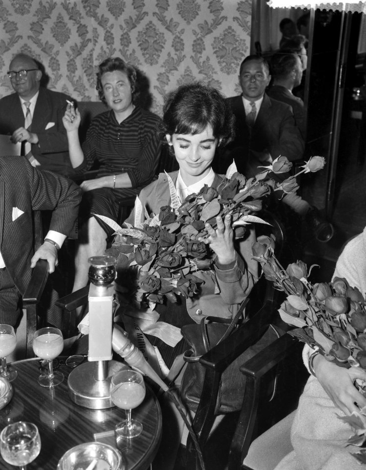 Receptie in het Amstelhotel in aanwezigheid van Millie Perkins, Bestanddeelnr 910-4004