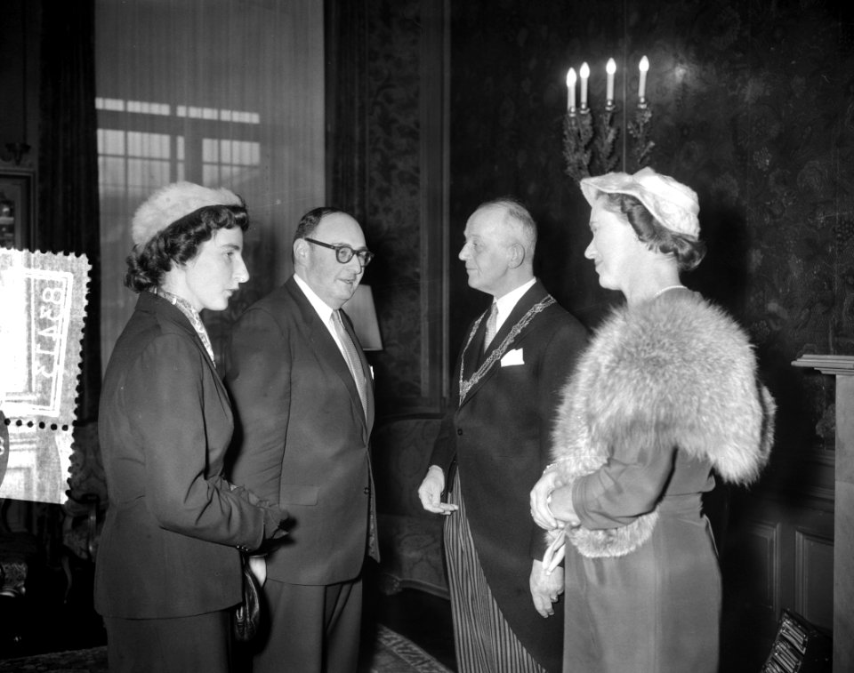 Receptie nieuwe burgemeester Den Haag Van Kalfschoten, Bestanddeelnr 908-3413