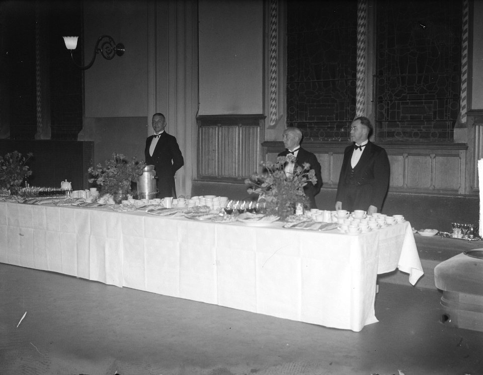 Receptie in het Rijksmuseum waarbij koningin Juliana en prins Bernhard aanwezig , Bestanddeelnr 904-0213