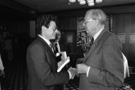 Receptie in Amsterdamse Cresthotel t.g.v. de 80e verjaardag van oud-wereldkampio, Bestanddeelnr 931-4982