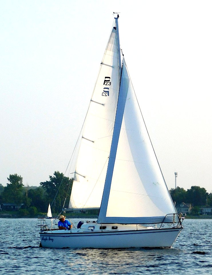 Precision 23 sailboat Layla Gray 1702